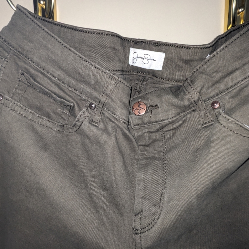 Jessica Simpson Jeans Crop - Picture 4 of 9